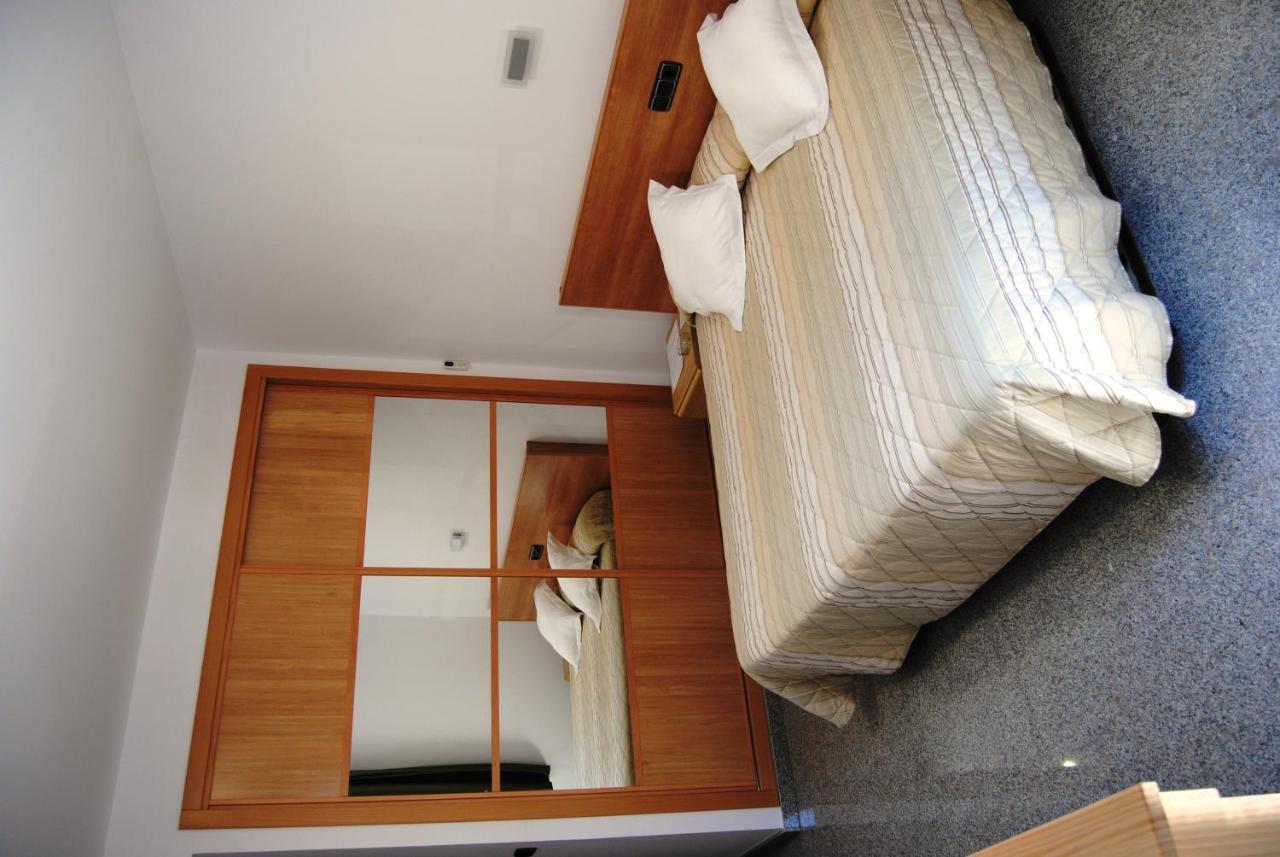 Hotel Albanta La Lantejuela Zewnętrze zdjęcie