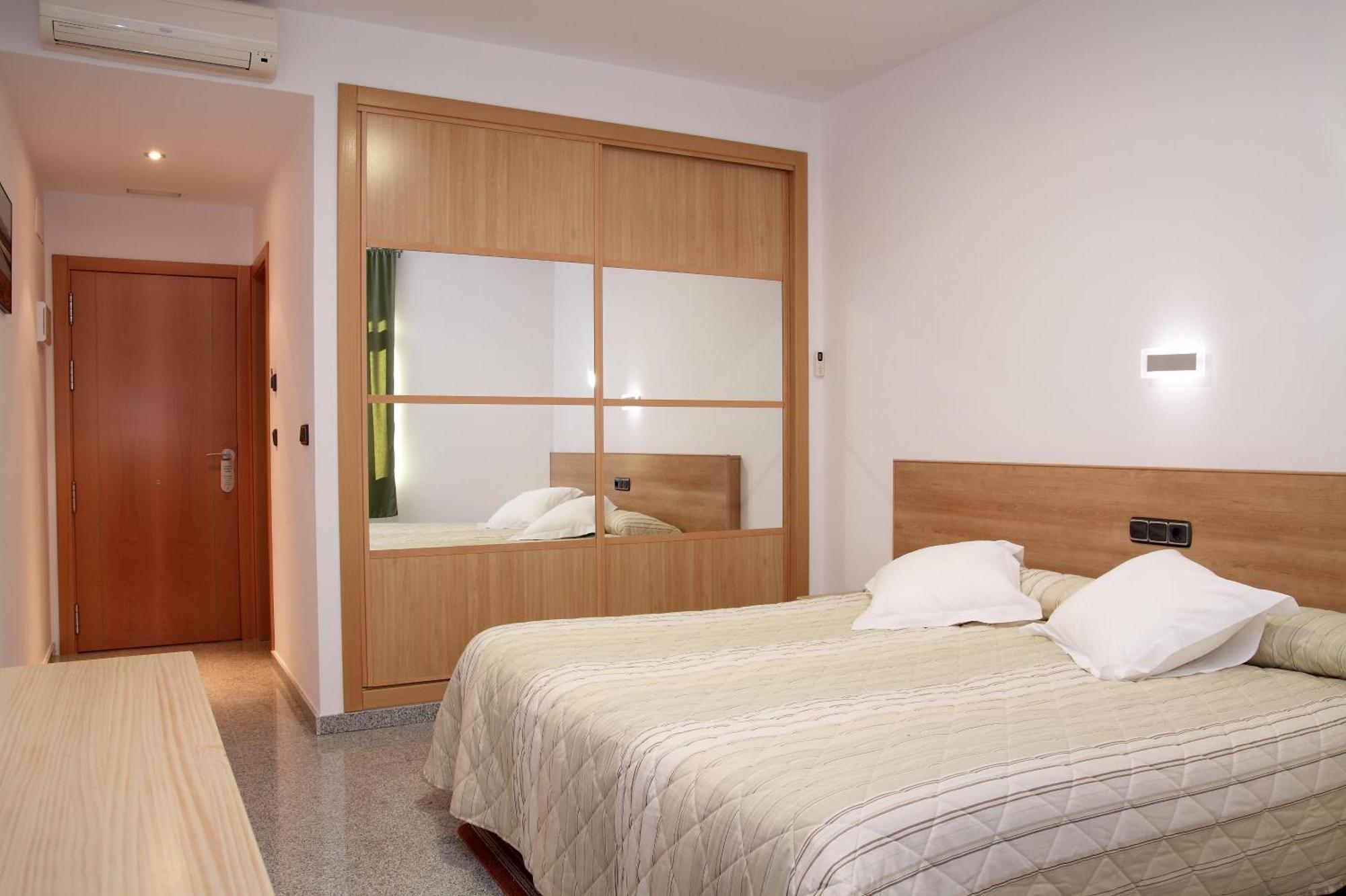 Hotel Albanta La Lantejuela Zewnętrze zdjęcie