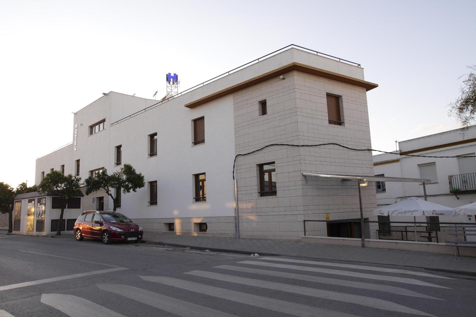 Hotel Albanta La Lantejuela Zewnętrze zdjęcie