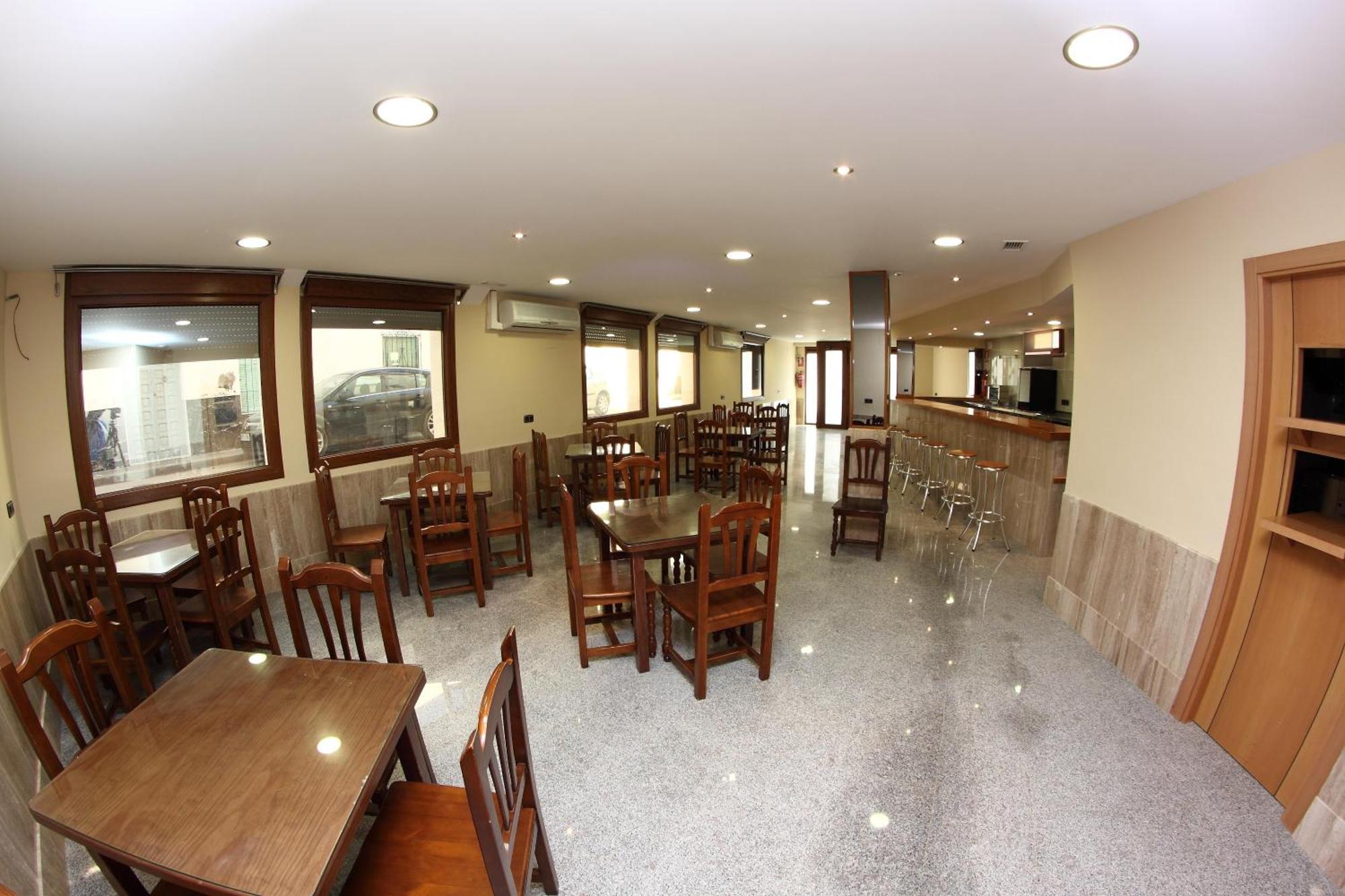 Hotel Albanta La Lantejuela Zewnętrze zdjęcie