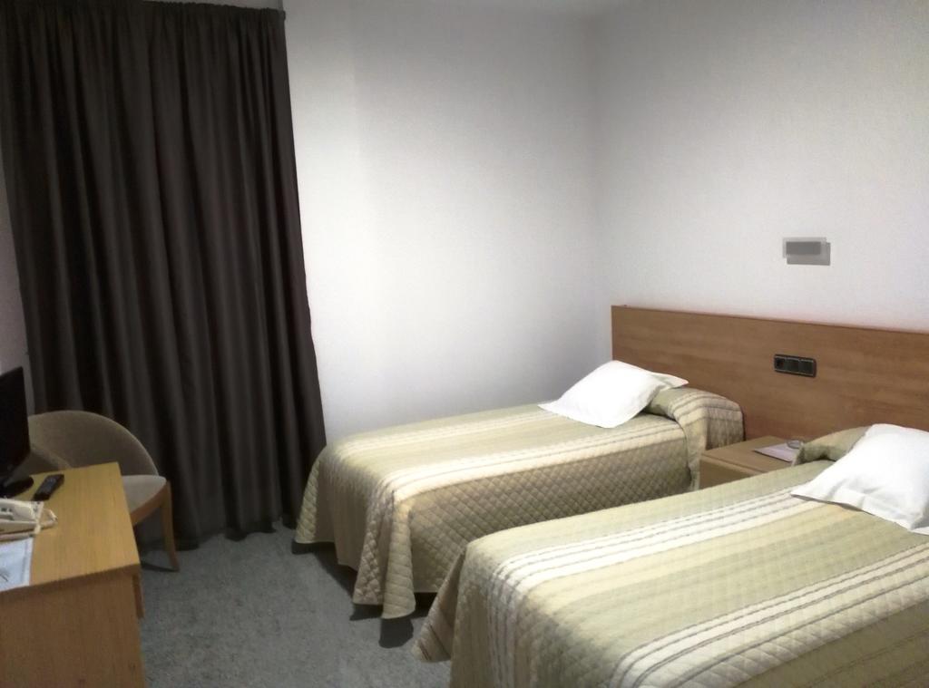 Hotel Albanta La Lantejuela Zewnętrze zdjęcie