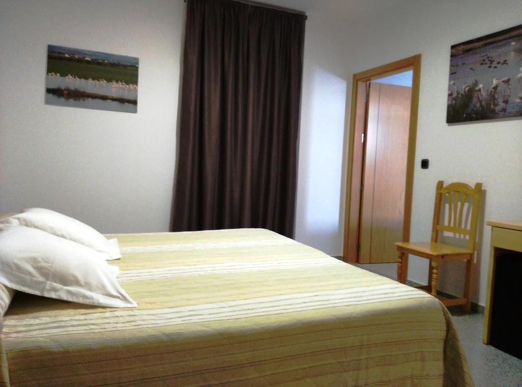 Hotel Albanta La Lantejuela Zewnętrze zdjęcie