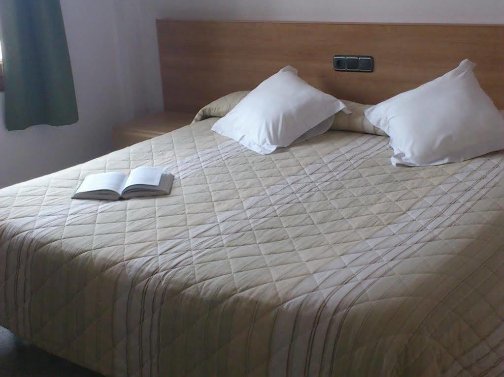 Hotel Albanta La Lantejuela Zewnętrze zdjęcie